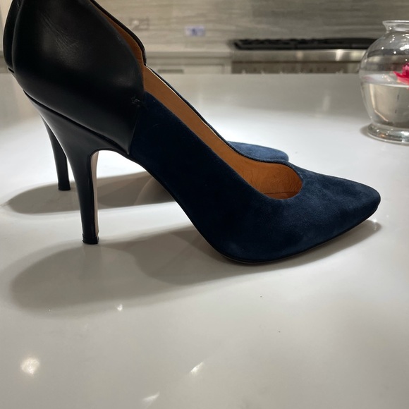 Women’s dark Navy suede and leather heels - Madewell. - Picture 4 of 5